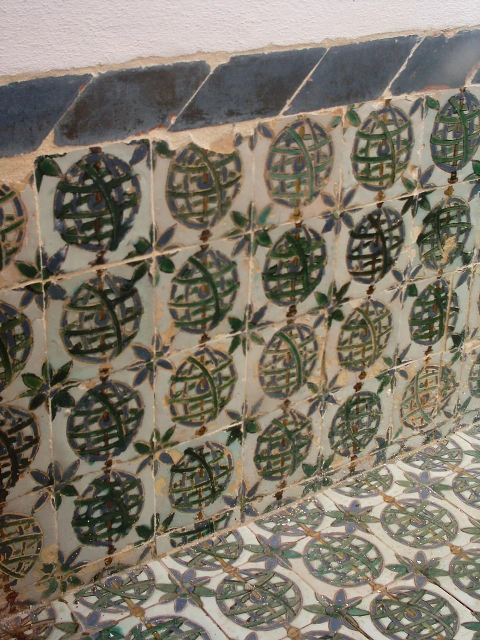 Portuguese Azulejo Symbols: Flowers, Animals, Fruit and Traditional Motifs Explained